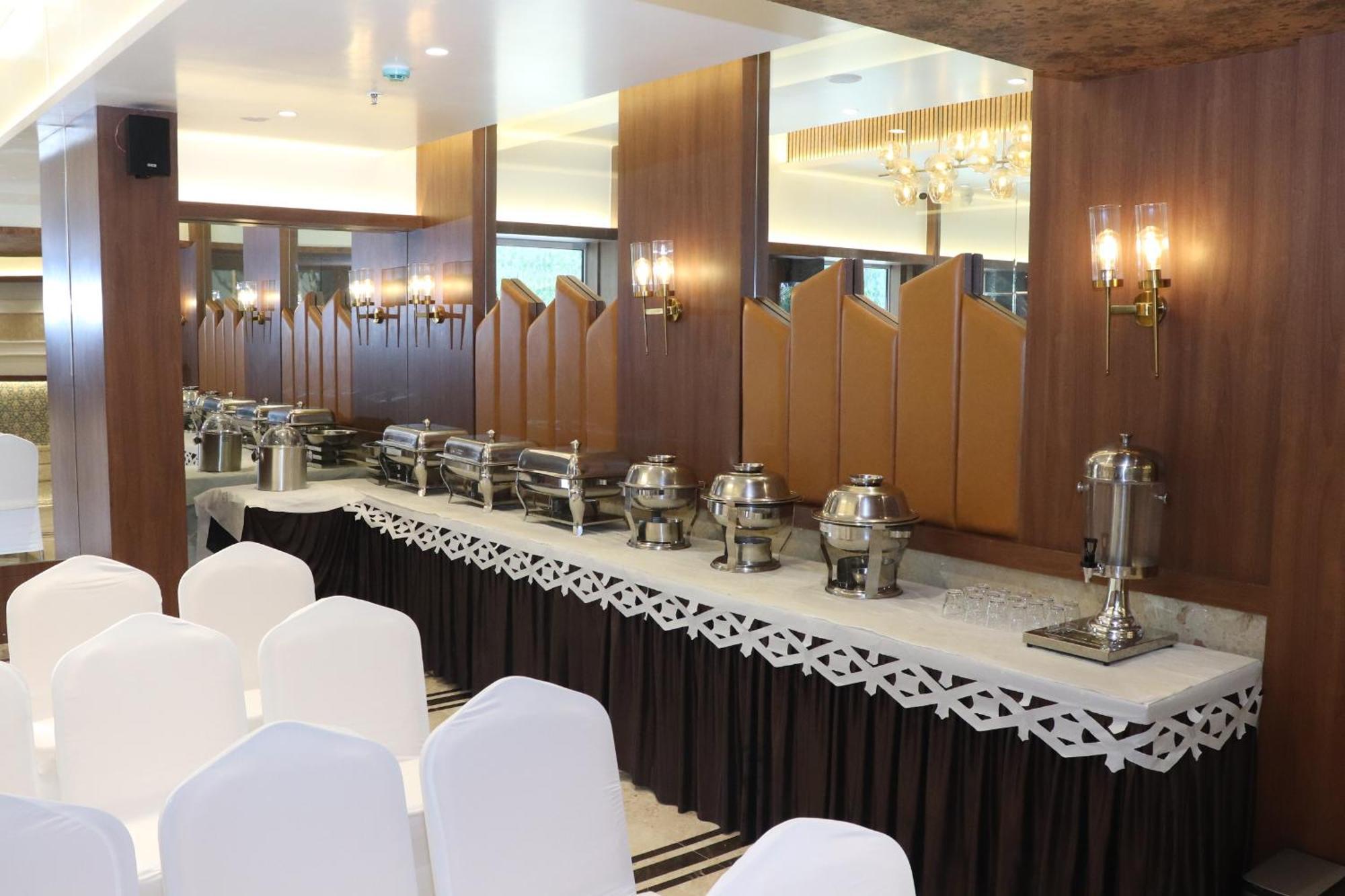 Hotel Golden Nest Thane Εξωτερικό φωτογραφία