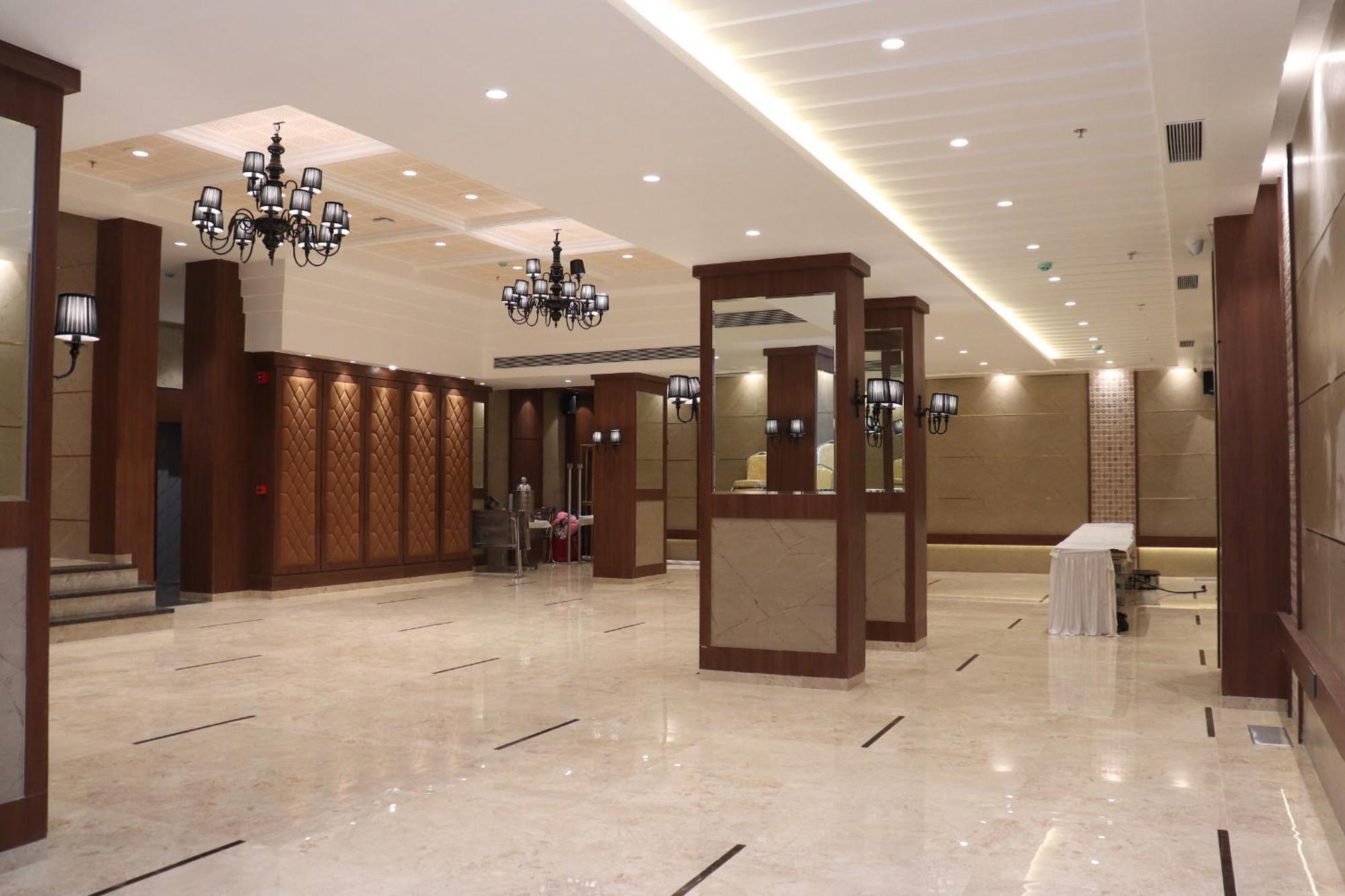Hotel Golden Nest Thane Εξωτερικό φωτογραφία