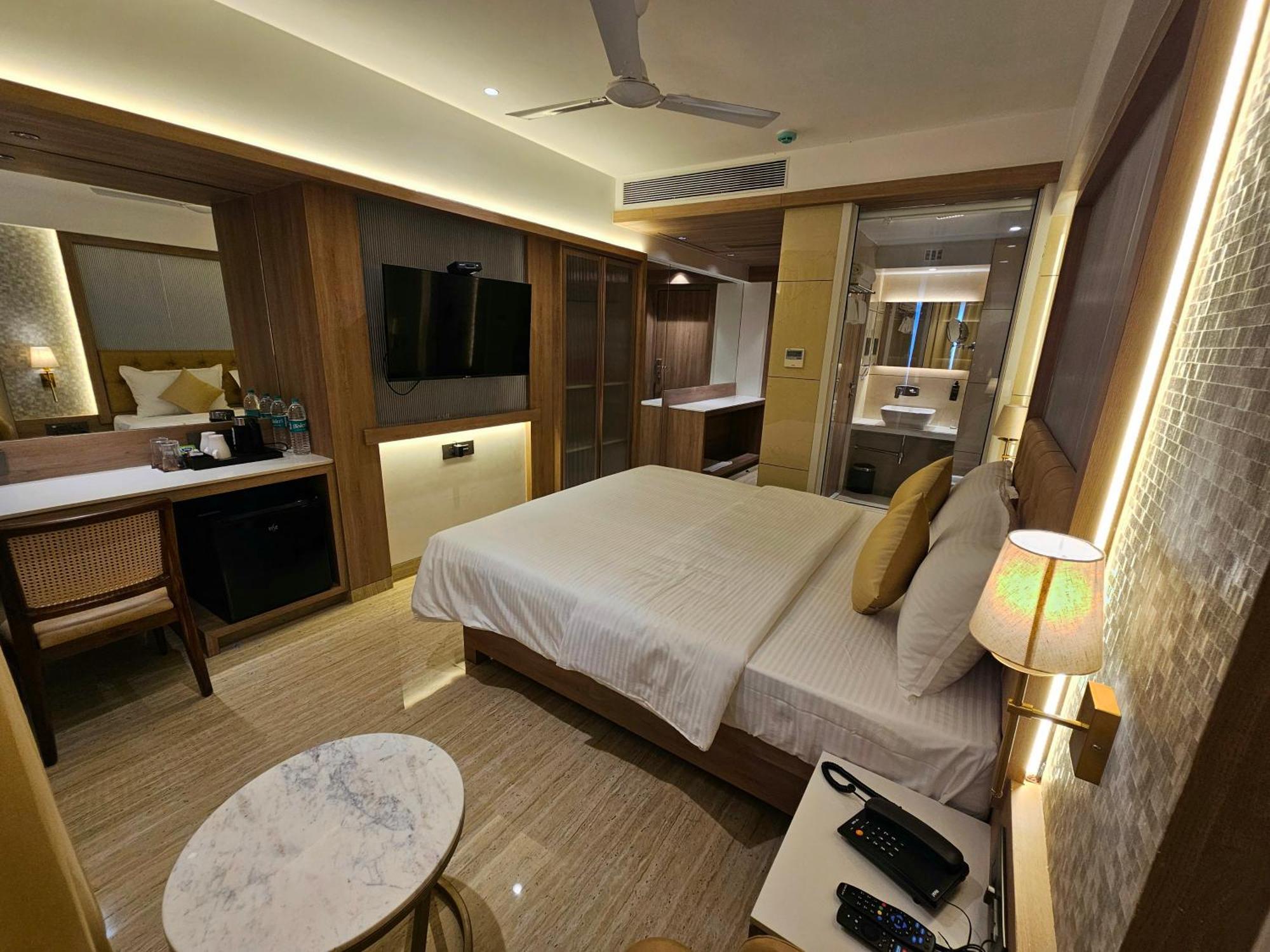Hotel Golden Nest Thane Εξωτερικό φωτογραφία