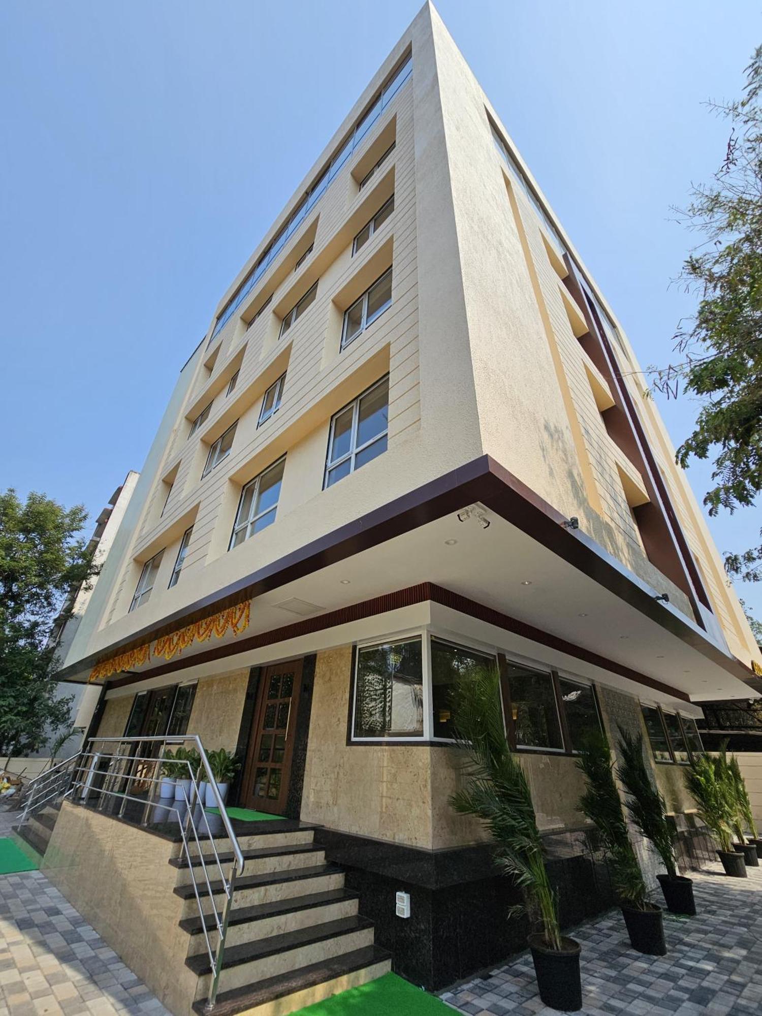 Hotel Golden Nest Thane Εξωτερικό φωτογραφία